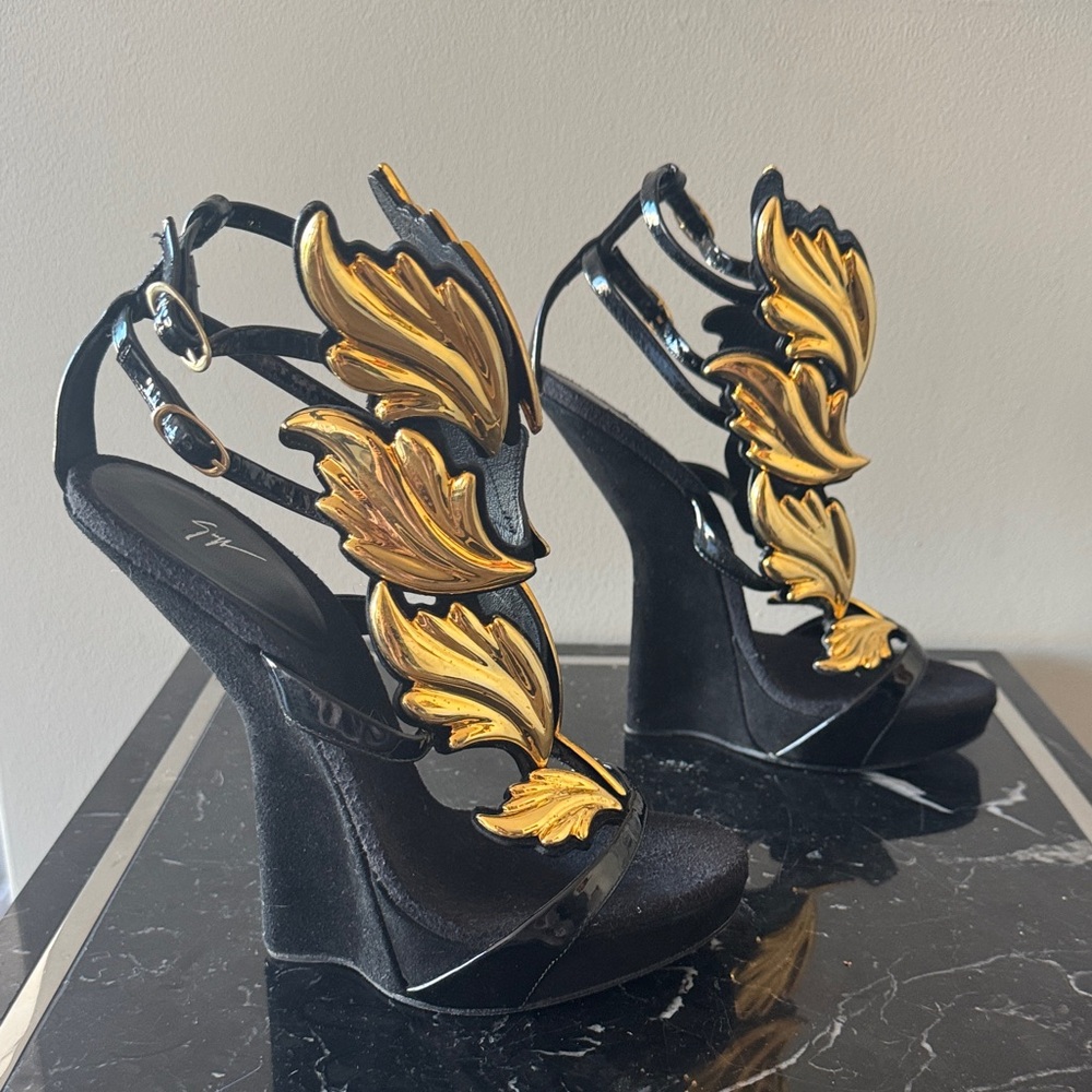Giuseppe Zanotti Rare Coline Cruel Summer Wing Black Gold Leaf Wedge Sandals 39 - Picture 3 of 5